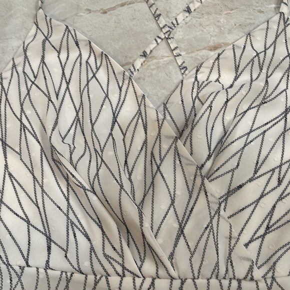 She + Sky dress white sheer lines Spagetti adjustable strap new never worn - Picture 4 of 8